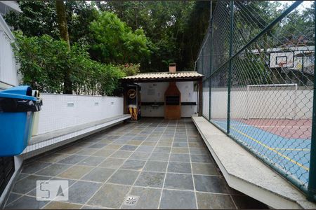 Apartamento à venda com 80m², 2 quartos e 1 vagaÁrea comum