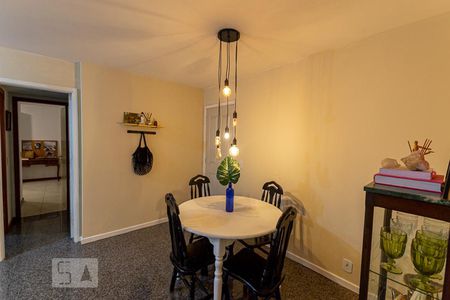 Apartamento à venda com 80m², 2 quartos e 1 vagaSala