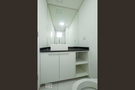 Apartamento para alugar com 60m², 2 quartos e 2 vagasSuíte - Banheiro