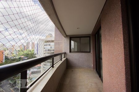 Apartamento à venda com 150m², 3 quartos e 2 vagasVaranda