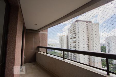 Apartamento à venda com 150m², 3 quartos e 2 vagasVaranda