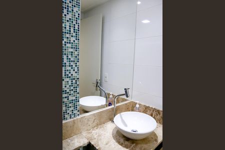 Apartamento para alugar com 55m², 2 quartos e 1 vagaBanheiro Social