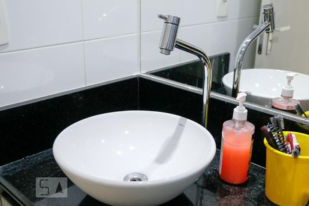 Apartamento para alugar com 55m², 2 quartos e 1 vagaBanheiro Suíte - pia