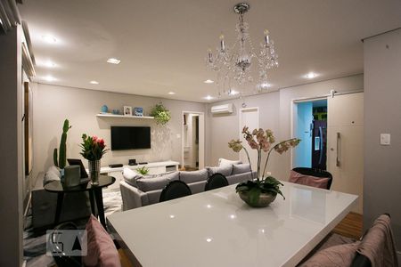 Sala de apartamento à venda com 3 quartos, 140m² em Vila Buarque, São Paulo