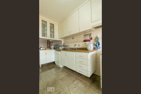 Apartamento à venda com 120m², 3 quartos e 2 vagas Apartamento à venda com 120m², 3 quartos e 2 vagasCozinha