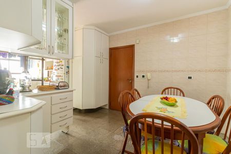 Apartamento à venda com 120m², 3 quartos e 2 vagas Apartamento à venda com 120m², 3 quartos e 2 vagasCopa