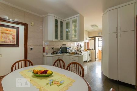 Apartamento à venda com 120m², 3 quartos e 2 vagas Apartamento à venda com 120m², 3 quartos e 2 vagasCopa