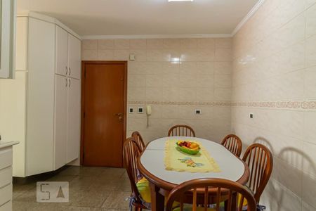 Apartamento à venda com 120m², 3 quartos e 2 vagas Apartamento à venda com 120m², 3 quartos e 2 vagasCopa