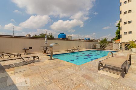 Apartamento à venda com 120m², 3 quartos e 2 vagas Apartamento à venda com 120m², 3 quartos e 2 vagasÁrea comum - Piscina