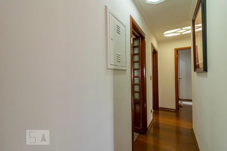 Apartamento à venda com 120m², 3 quartos e 2 vagas Apartamento à venda com 120m², 3 quartos e 2 vagasCorredor dos Quartos