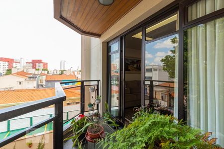 Apartamento à venda com 120m², 3 quartos e 2 vagas Apartamento à venda com 120m², 3 quartos e 2 vagasSacada