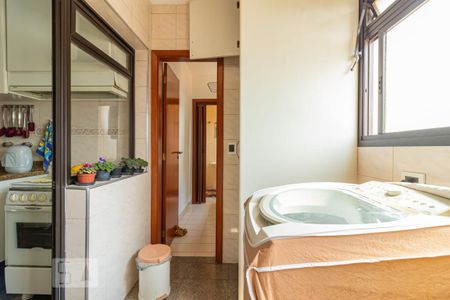 Apartamento à venda com 120m², 3 quartos e 2 vagas Apartamento à venda com 120m², 3 quartos e 2 vagasÁrea de Serviço