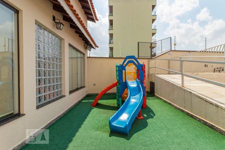 Apartamento à venda com 120m², 3 quartos e 2 vagas Apartamento à venda com 120m², 3 quartos e 2 vagasÁrea Comum - Playground