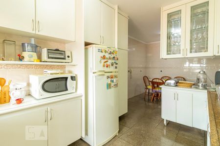 Apartamento à venda com 120m², 3 quartos e 2 vagas Apartamento à venda com 120m², 3 quartos e 2 vagasCozinha