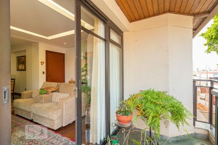 Apartamento à venda com 120m², 3 quartos e 2 vagas Apartamento à venda com 120m², 3 quartos e 2 vagasSacada