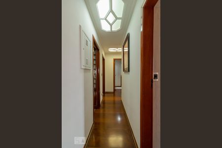 Apartamento à venda com 120m², 3 quartos e 2 vagas Apartamento à venda com 120m², 3 quartos e 2 vagasCorredor dos Quartos