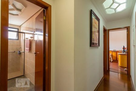 Apartamento à venda com 120m², 3 quartos e 2 vagas Apartamento à venda com 120m², 3 quartos e 2 vagasCorredor dos Quartos