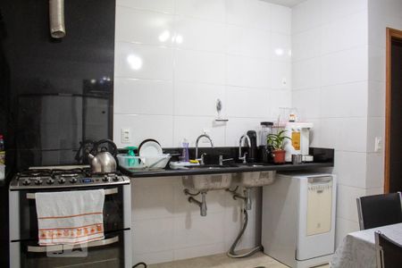 Apartamento à venda com 145m², 3 quartos e 2 vagas Apartamento à venda com 145m², 3 quartos e 2 vagasCozinha