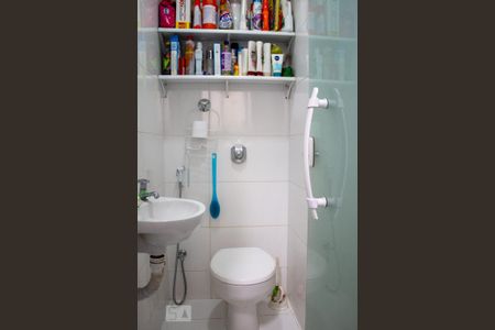 Apartamento à venda com 145m², 3 quartos e 2 vagas Apartamento à venda com 145m², 3 quartos e 2 vagasBanheiro de Serviço