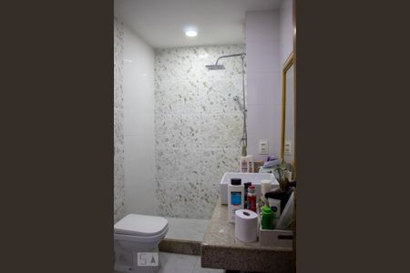 Apartamento à venda com 145m², 3 quartos e 2 vagas Apartamento à venda com 145m², 3 quartos e 2 vagasBanheiro social