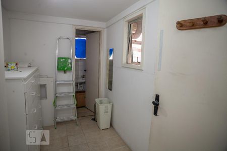 Apartamento à venda com 277m², 4 quartos e 2 vagas Apartamento à venda com 277m², 4 quartos e 2 vagasQuarto de Serviço