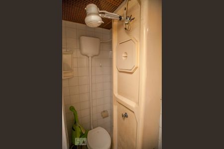 Apartamento à venda com 277m², 4 quartos e 2 vagas Apartamento à venda com 277m², 4 quartos e 2 vagasBanheiro de Serviço