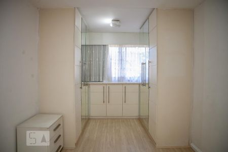 Apartamento à venda com 277m², 4 quartos e 2 vagas Apartamento à venda com 277m², 4 quartos e 2 vagasSuíte