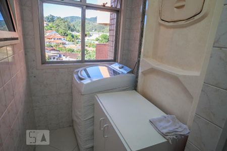 Apartamento à venda com 277m², 4 quartos e 2 vagas Apartamento à venda com 277m², 4 quartos e 2 vagasCozinha e Área de Serviço
