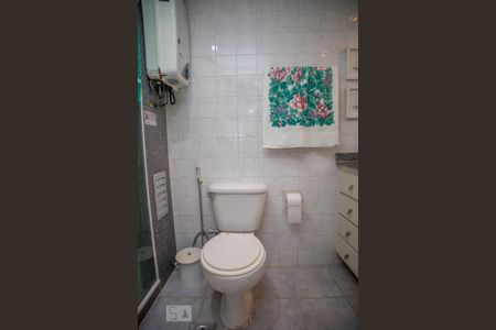 Apartamento à venda com 277m², 4 quartos e 2 vagas Apartamento à venda com 277m², 4 quartos e 2 vagasBanheiro da Suíte