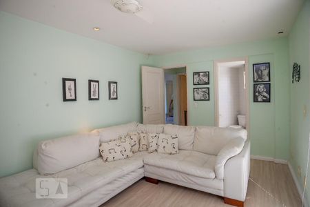 Apartamento à venda com 277m², 4 quartos e 2 vagas Apartamento à venda com 277m², 4 quartos e 2 vagasSala de Estar