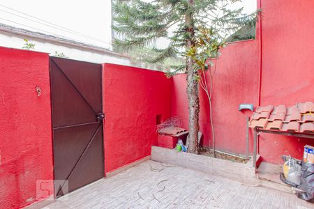 Casa de condomínio à venda com 60m², 2 quartos e sem vaga Casa de condomínio à venda com 60m², 2 quartos e sem vagaQuintal