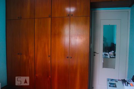 Quarto 1 de casa para alugar com 2 quartos, 80m² em Jardim América, Taboão da Serra