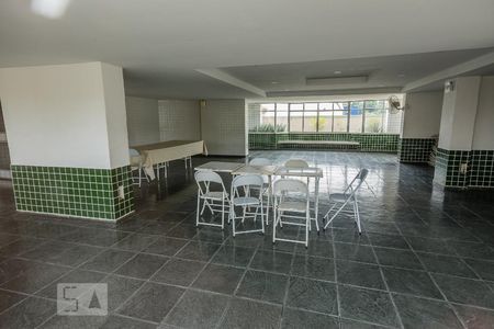 Apartamento à venda com 95m², 2 quartos e 1 vaga Apartamento à venda com 95m², 2 quartos e 1 vagaÁrea comum - Salão de festas