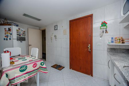 Apartamento à venda com 95m², 2 quartos e 1 vaga Apartamento à venda com 95m², 2 quartos e 1 vagaCozinha