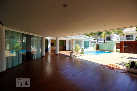 Casa de condomínio para alugar com 540m², 5 quartos e 5 vagasÁrea Externa