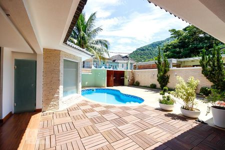 Casa de condomínio para alugar com 540m², 5 quartos e 5 vagasÁrea Externa