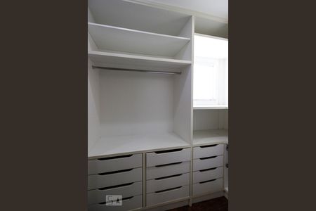 Casa de condomínio para alugar com 540m², 5 quartos e 5 vagasQuarto - Armários