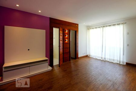 Casa de condomínio para alugar com 540m², 5 quartos e 5 vagasQuarto