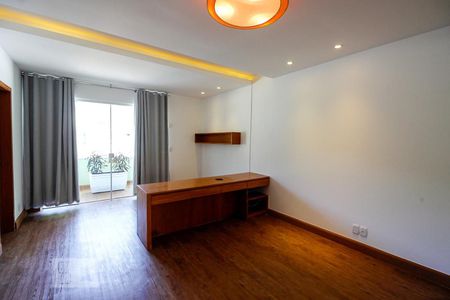 Casa de condomínio para alugar com 540m², 5 quartos e 5 vagasQuarto