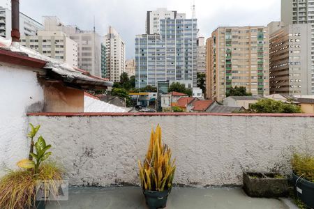 Casa à venda com 216m², 9 quartos e sem vaga Casa à venda com 216m², 9 quartos e sem vagaVista