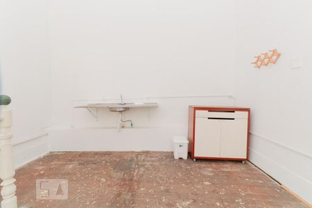 Casa à venda com 216m², 9 quartos e sem vaga Casa à venda com 216m², 9 quartos e sem vagaCozinha edícula