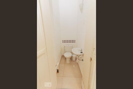 Casa à venda com 216m², 9 quartos e sem vaga Casa à venda com 216m², 9 quartos e sem vagaQuarto edícula