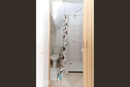 Casa à venda com 216m², 9 quartos e sem vaga Casa à venda com 216m², 9 quartos e sem vagaBanheiro de Serviço