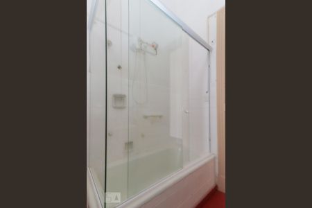 Casa à venda com 216m², 9 quartos e sem vaga Casa à venda com 216m², 9 quartos e sem vagaBanheiro 1