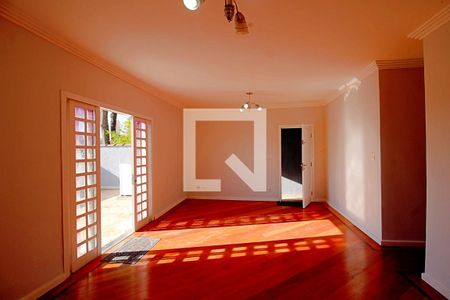 Sala de casa à venda com 4 quartos, 250m² em Jardim Monte Kemel, São Paulo