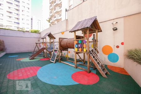 Apartamento para alugar com 96m², 3 quartos e 1 vaga Apartamento para alugar com 96m², 3 quartos e 1 vagaÁrea Comum - Playground