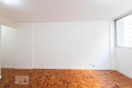 Sala de apartamento para alugar com 3 quartos, 96m² em Indianópolis, São Paulo