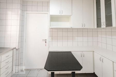 Apartamento para alugar com 96m², 3 quartos e 1 vaga Apartamento para alugar com 96m², 3 quartos e 1 vagaCozinha