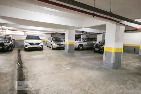 Apartamento para alugar com 96m², 3 quartos e 1 vaga Apartamento para alugar com 96m², 3 quartos e 1 vagaGaragem