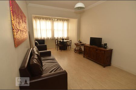 Sala de Apartamento com 1 quarto, 68m² Copacabana
